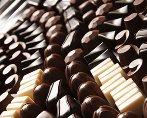 chocolate-attach