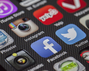 twitter-facebook-attach